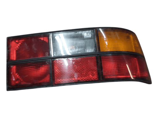924/944 Tail light housing (R) - 928-944parts