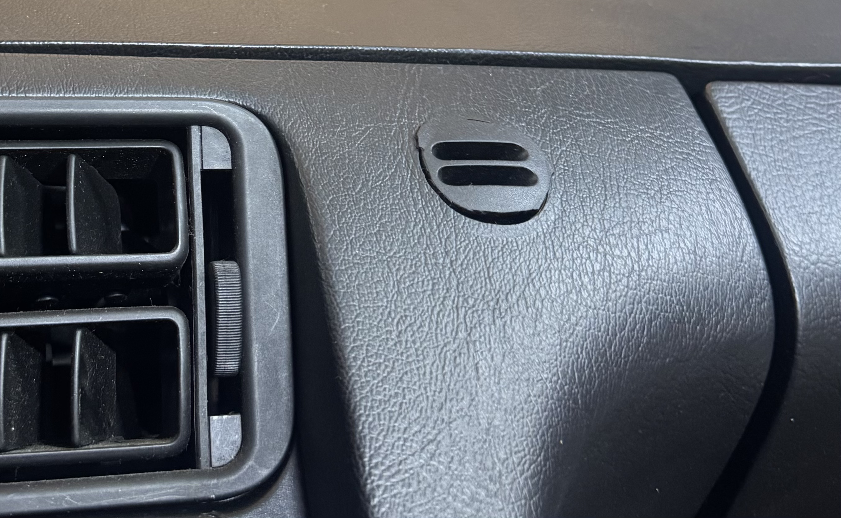 Porsche 928 dashboard temperatuursensor afdekkapje 928-944parts