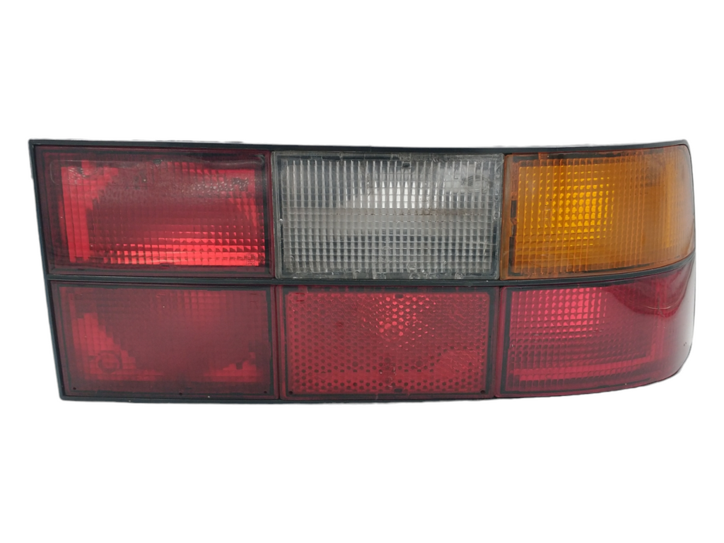 ポルシェ928 S2 リアライト右側 944 リアライトユニット（右） — 928-944parts