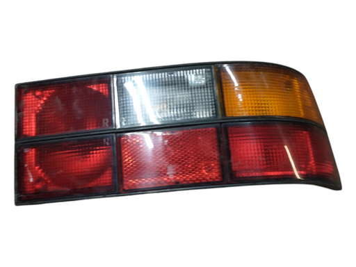 924/944 Tail light housing (R) 928-944parts