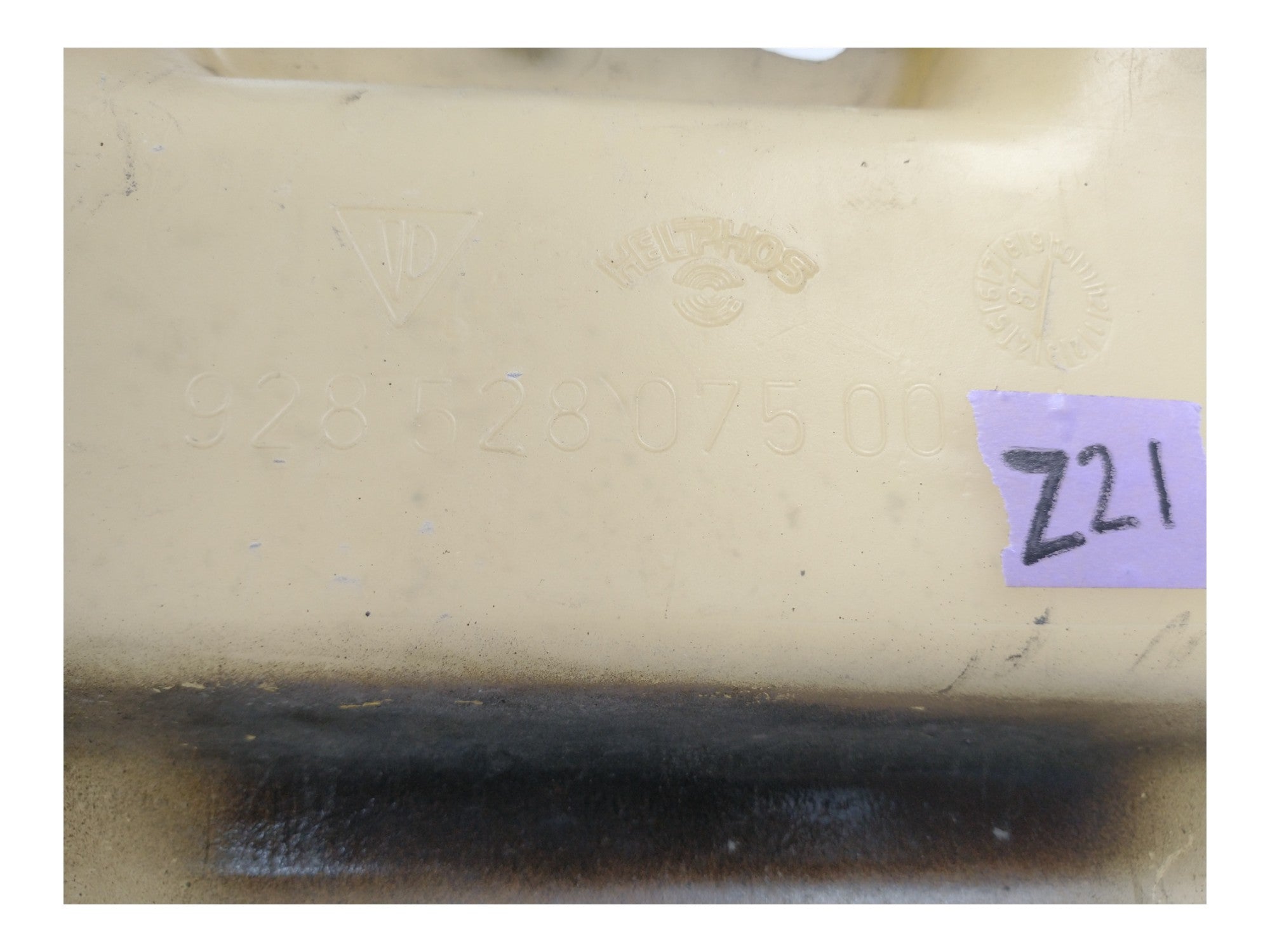 928 S4 Ruitensproeier reservoir 928-944parts