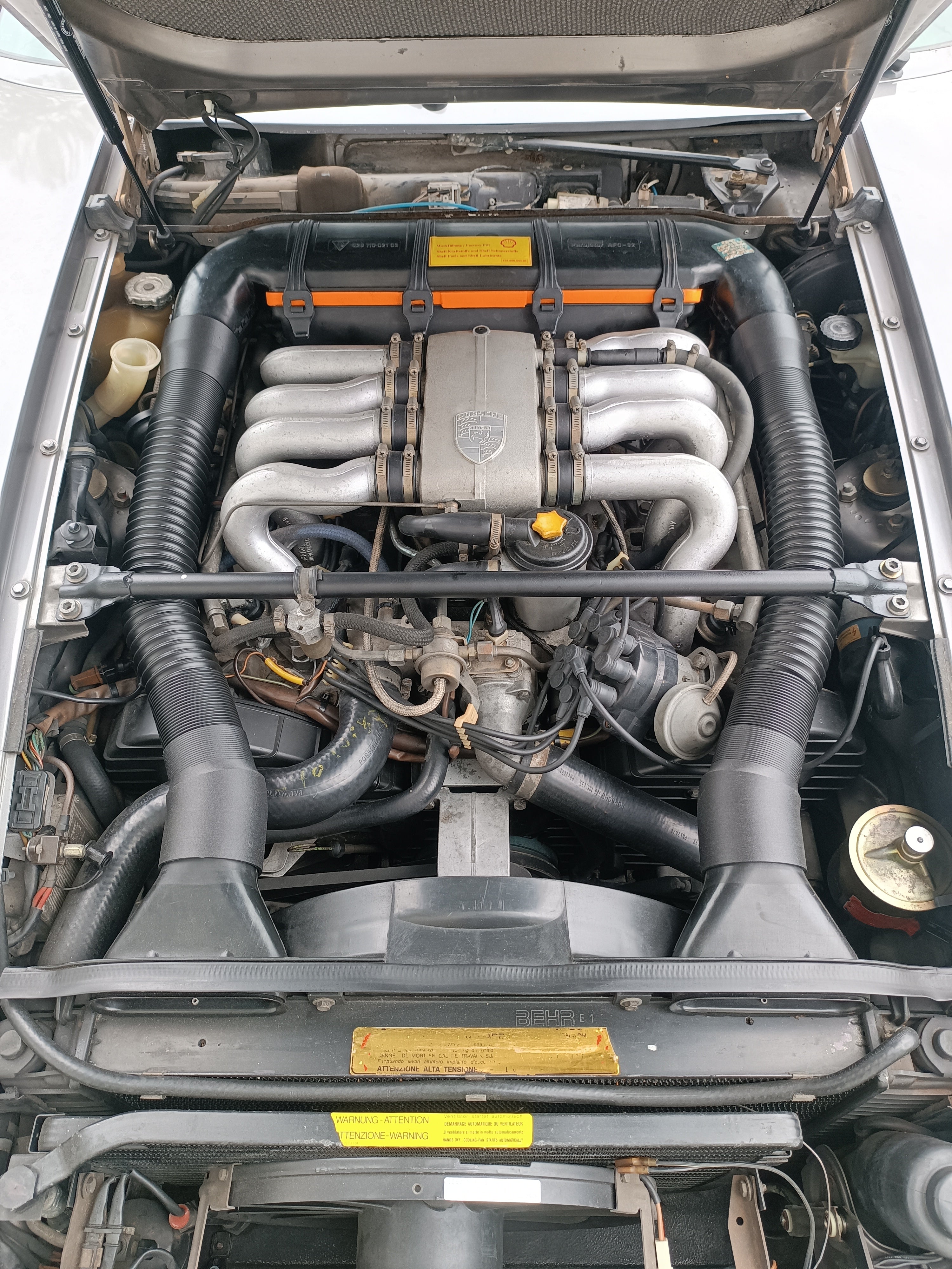 Porsche 928 aanzuigbuis new design, introductieprijs set van 2 928-944parts