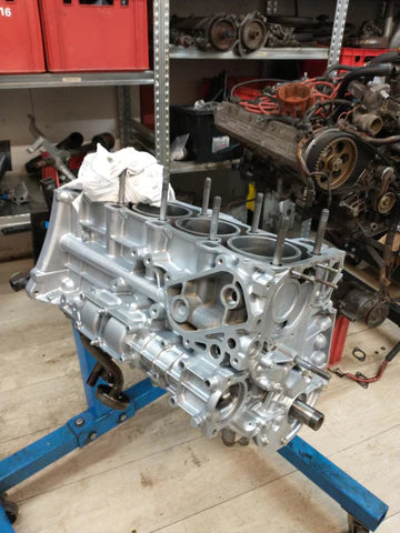 Porsche 944 engine rebuild 2.5 ltr NA 928-944parts