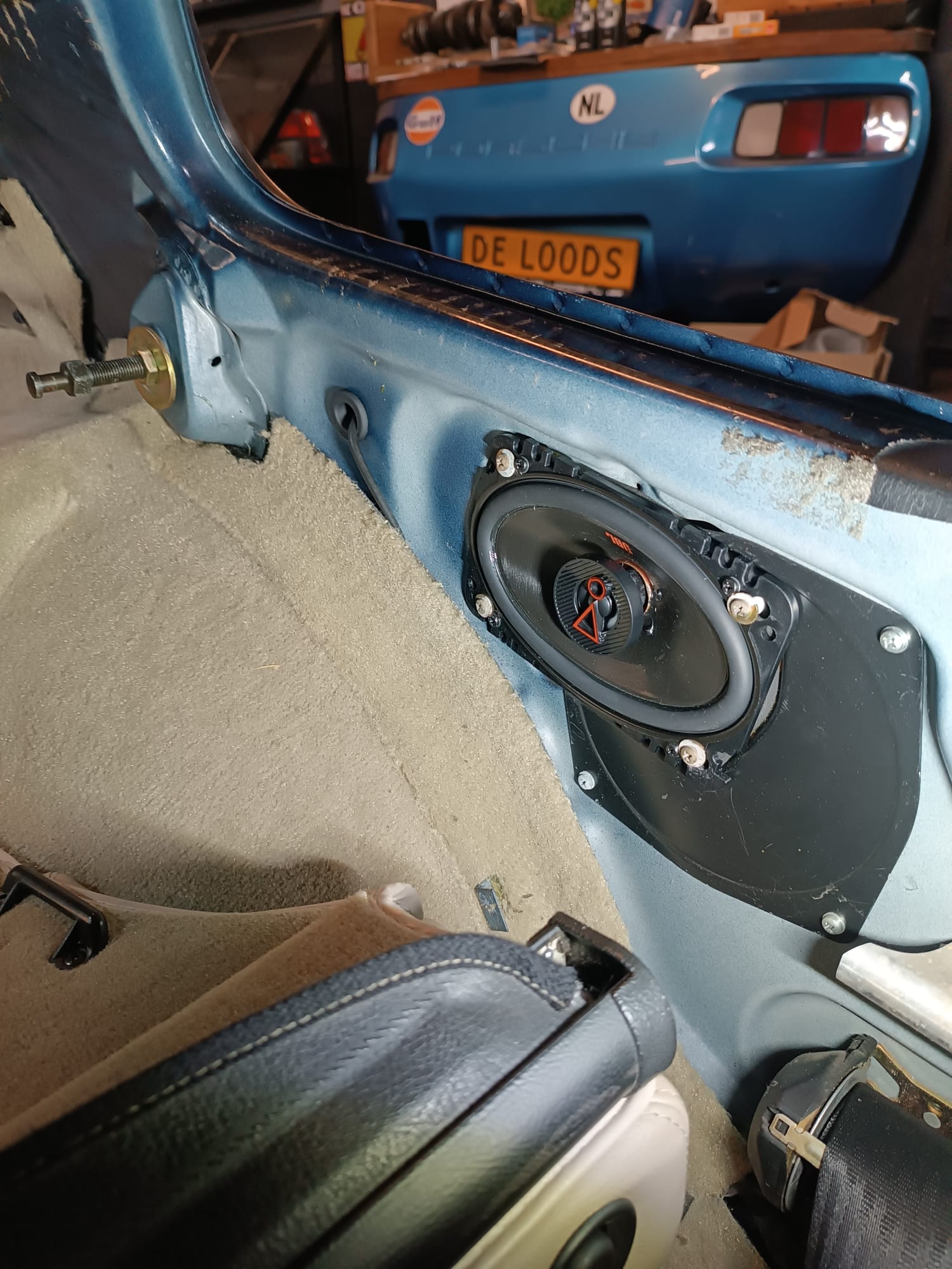 944 deurspeakers JBL 40W  & achterspeakers 928-944parts