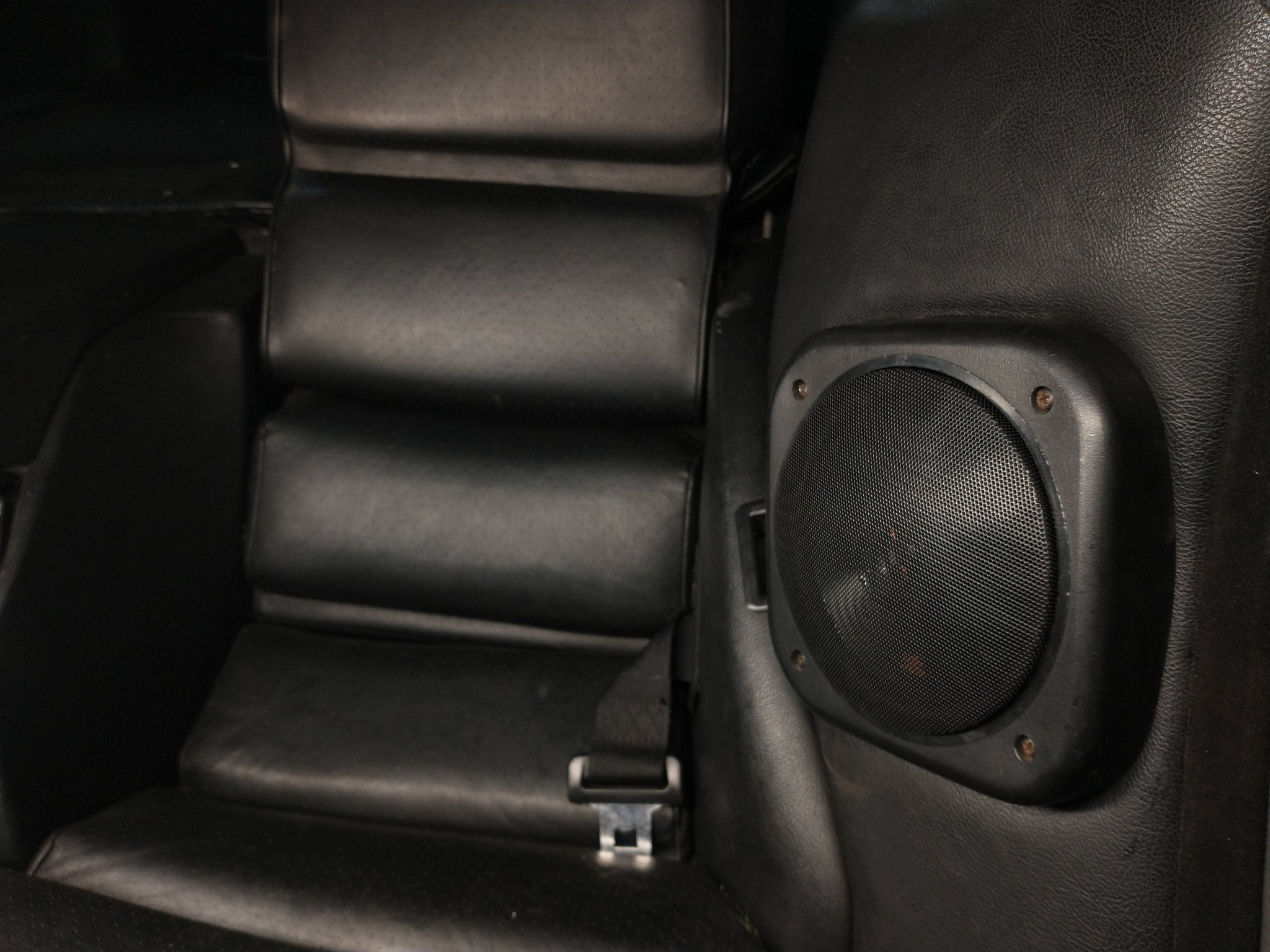 Porsche 928 JBL Restomod sound upgrade - 928-944parts