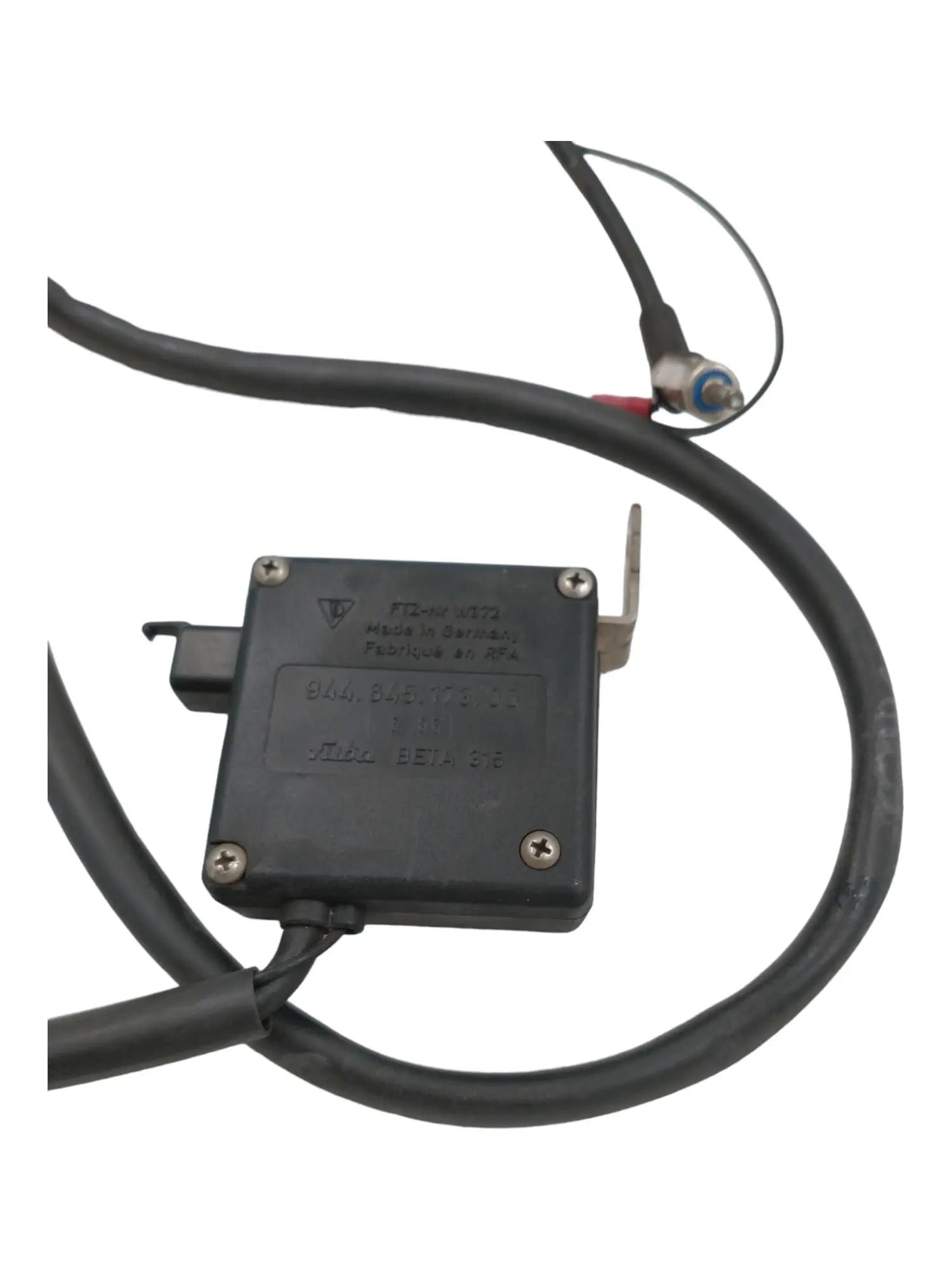 Porsche 944 Antenna booster - 928-944parts