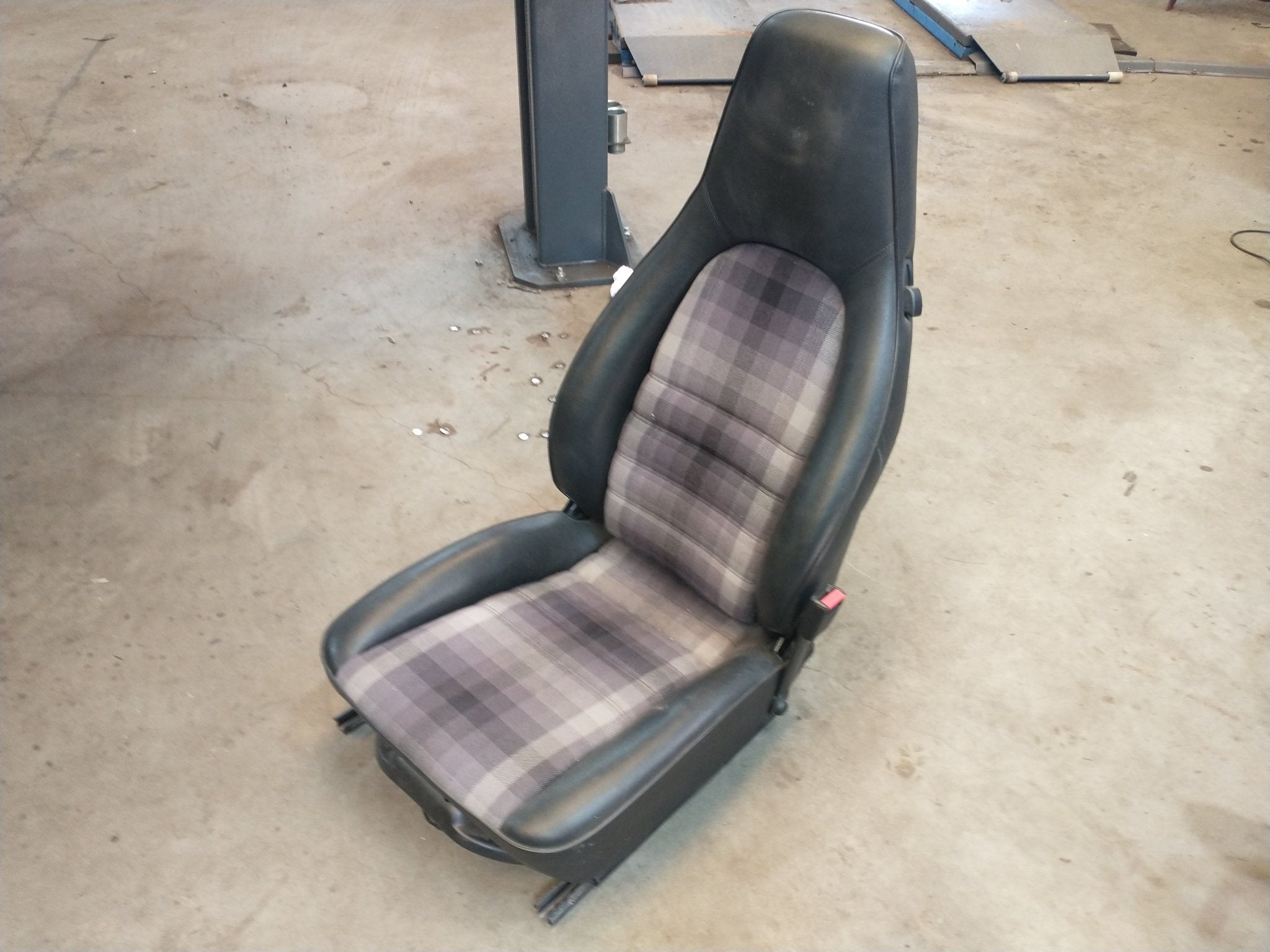 Porsche 944 Turbo / S2 Stoelen set elektrisch met achterbank - 928-944parts