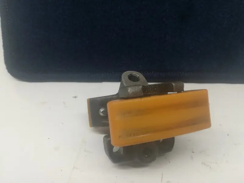 Porsche  944 s2 nokkenas kettinggeleider Origineel Porsche