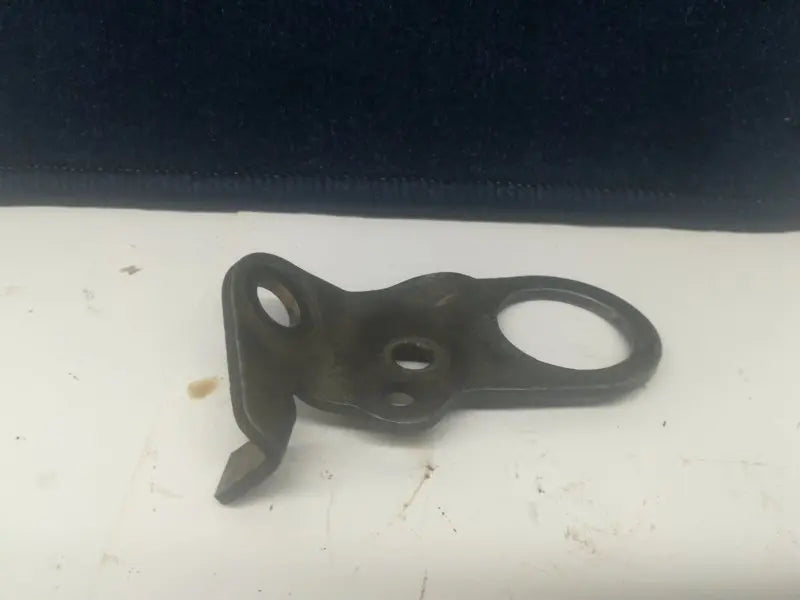 Porsche 944 s2 motortakelhangpunt Origineel Porsche