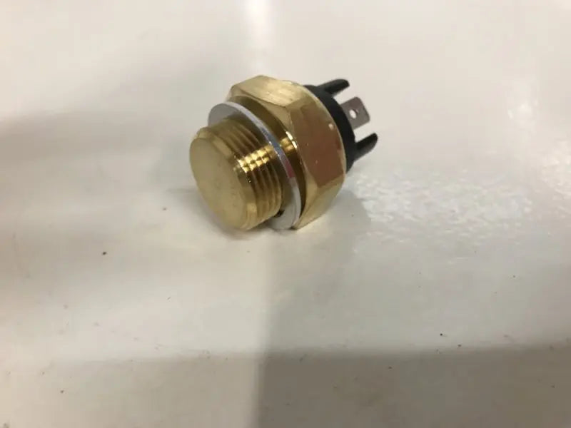 Porsche 944 temperatuur schakelaar koelventilator 2 polig - nieuw Origineel Porsche