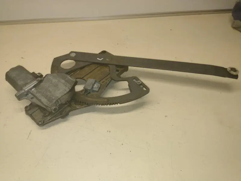 Porsche 928 raammechanisme met motor links - getest Origineel Porsche