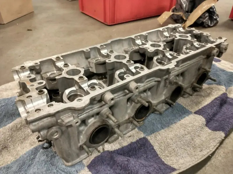 Porsche 928 S4 cilinderkop cilinder 5-8 /bestuurderszijde Origineel Porsche