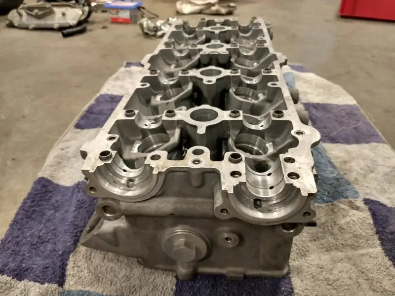 Porsche 928 S4 cilinderkop cilinder 1-4K / passagierszijde Origineel Porsche