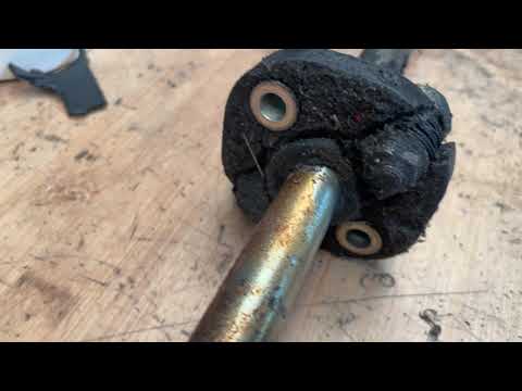 Porsche 928 rubber clutch steering rod - hardy disc