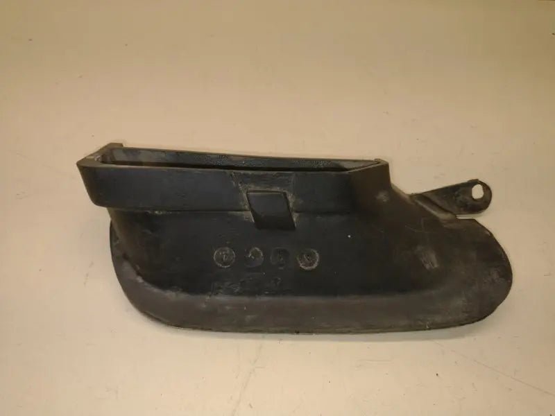 Porsche 928 luchtgeleider voorbumper - goede staat - rechts - 928-944parts