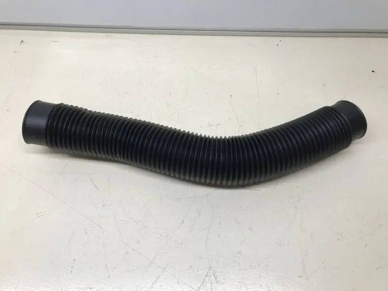 Porsche 928 luchtslang flexibel HVAC - passagierskant - 928-944parts