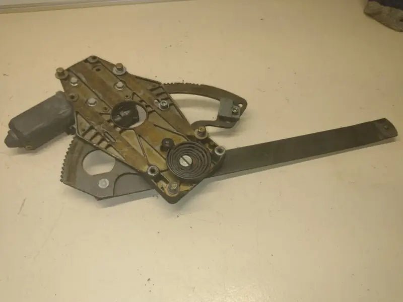 Porsche 928 raammechanisme met motor links - getest - 928-944parts