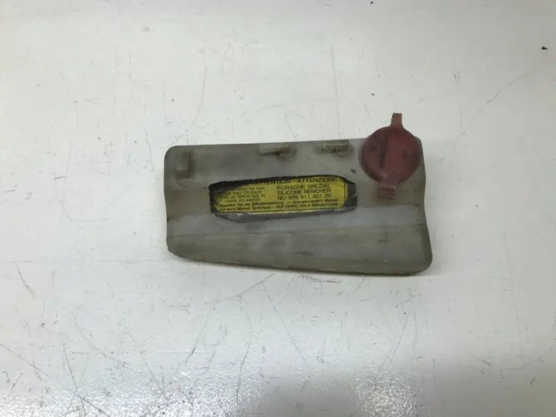 Porsche 928 ruitensproeier reservoir - 928-944parts
