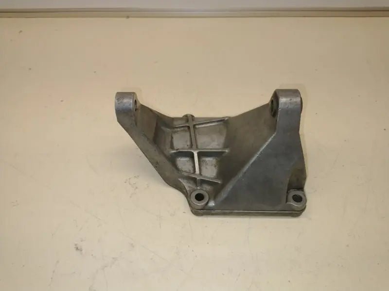 Porsche 928 steun aircopomp - 928-944parts