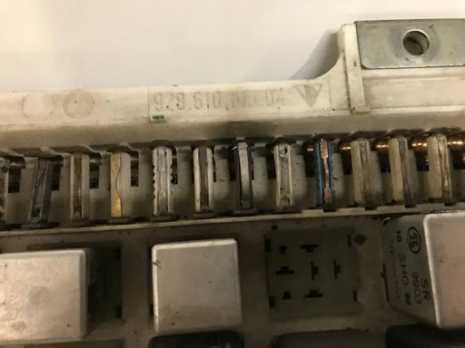Porsche 928 zekeringen en relais paneel - 928-944parts