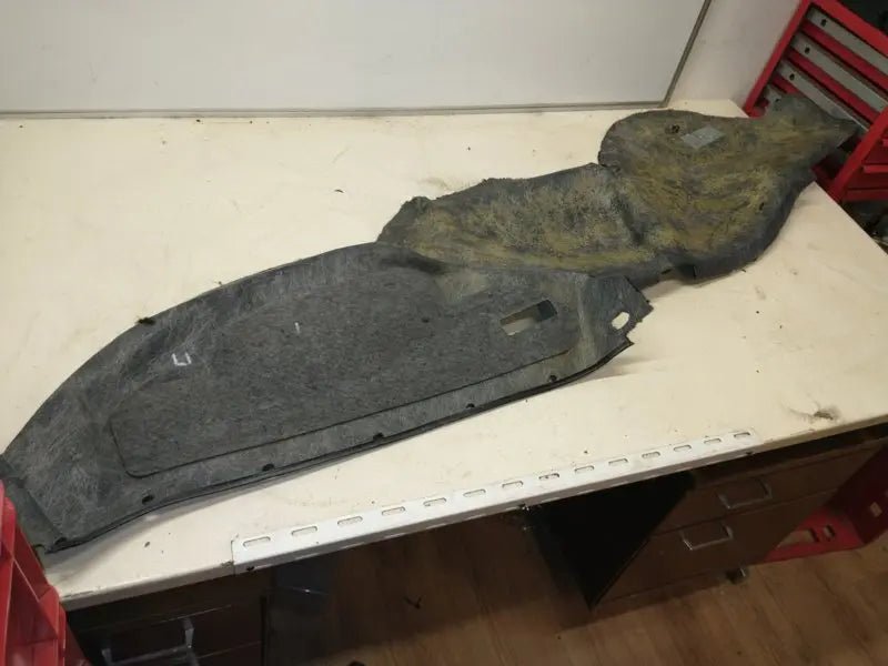 Porsche 944 bekleding achterbak zijkant - bestuurderszijde - zwart - 928-944parts