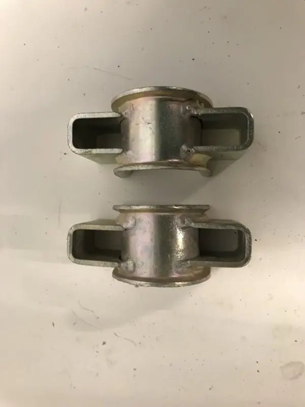 Porsche 944 Beugels draagarm nieuw verzinkt setprijs - 928-944parts