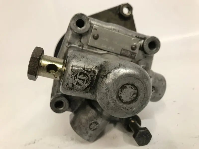 Porsche 944 Oliepomp stuurbekrachtiging - gereviseerd (bij inruil 125 euro retour) - 928-944parts