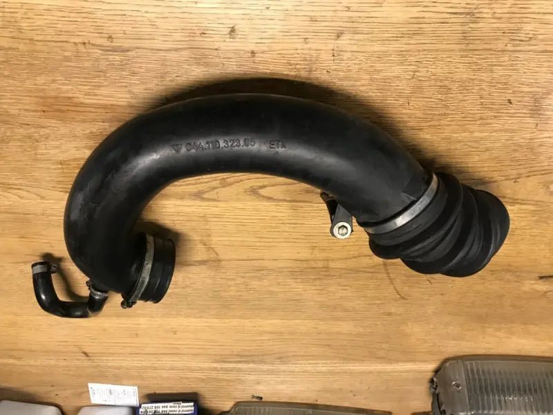 Porsche 944 S2 Luchttoevoer slang - 928-944parts