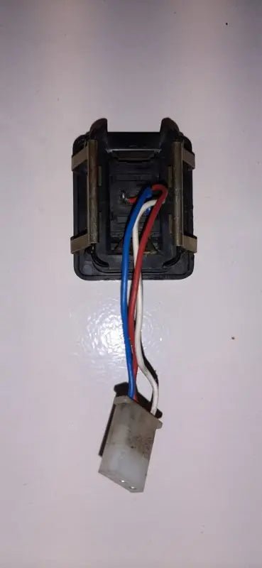 Porsche 944 schakelaar achterklep - 928-944parts