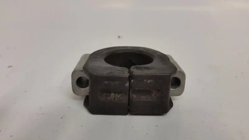 Porsche 944 Stuurhuis bevestigingsbeugel - 928-944parts