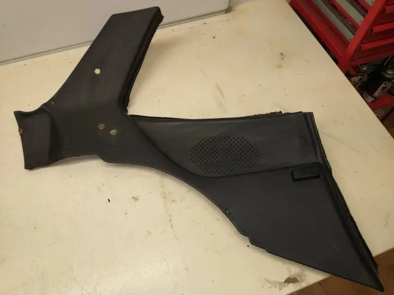 Porsche 944 type 1 - bekledingspaneel achterzijde - bestuurderskant - zwart (licht beschadigd) - 928-944parts