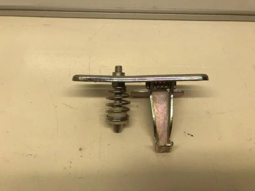 Porsche 944 windhaak motorkap slot - gegalvaniseerd - 928-944parts