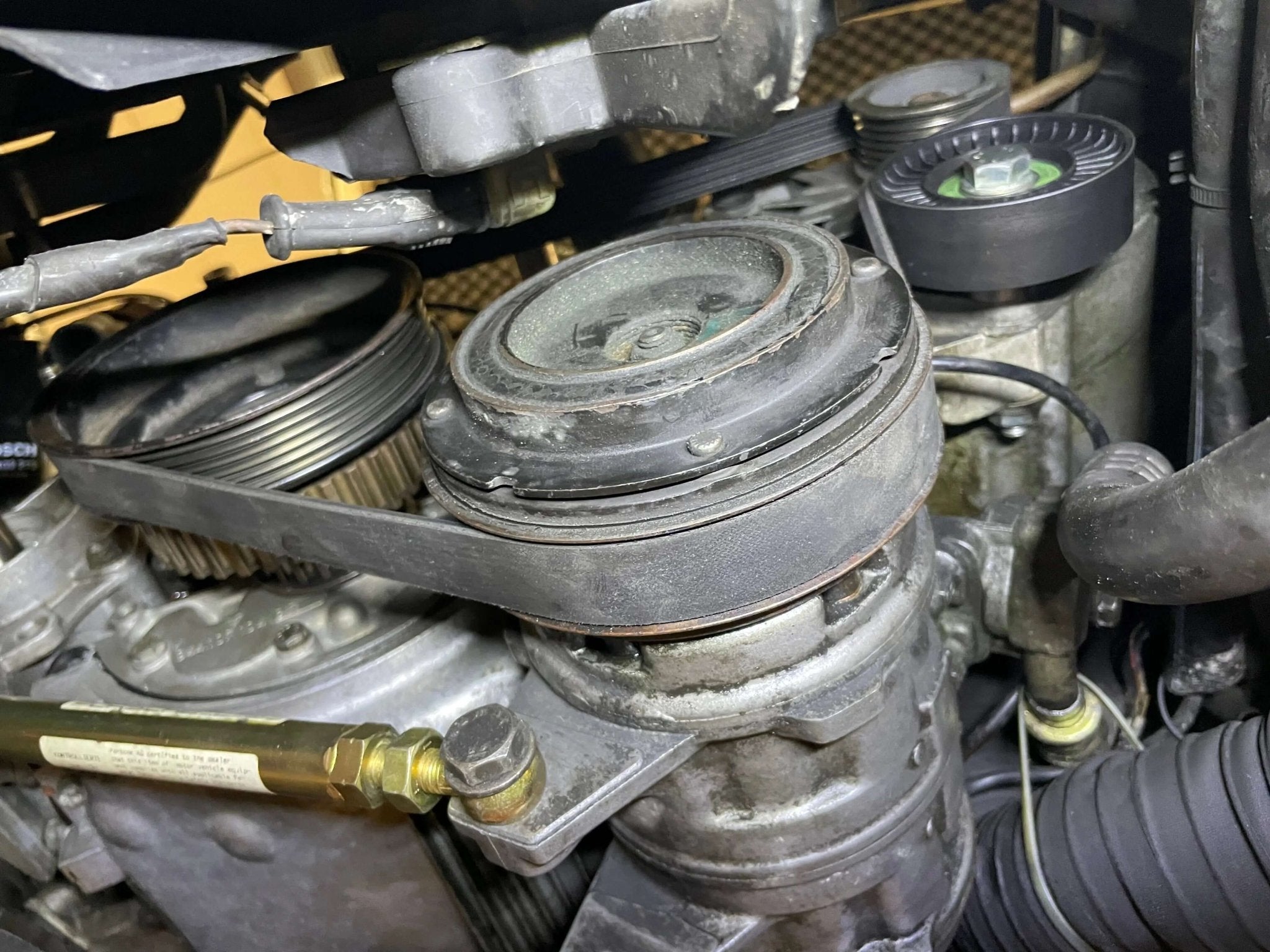 Porsche 944/968 extra looprol multiriem modificatie (airco) - 928-944parts