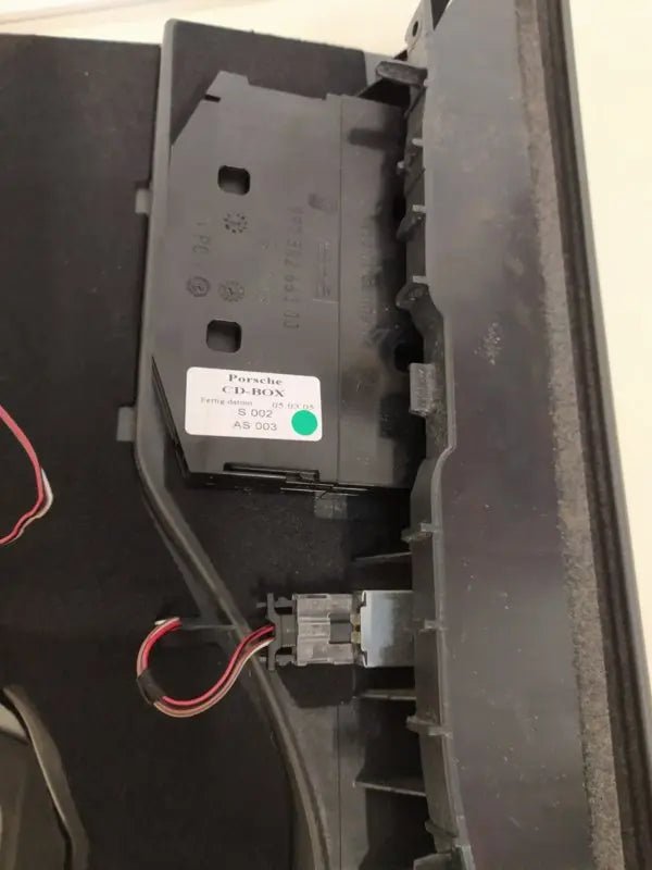 Porsche 987 - handschoenen kastje - steengrijs - 928-944parts